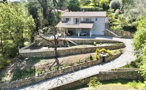Villa in Le Rouret, Provence-Alpes-Côte d'Azur, France 1