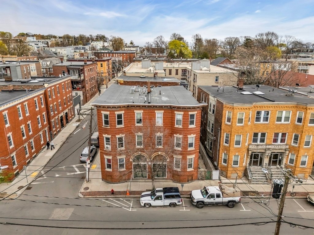 House in Chelsea, Massachusetts, United States 2 - 17736748