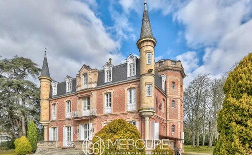Castello a Est, Saint-Jean, Francia 1