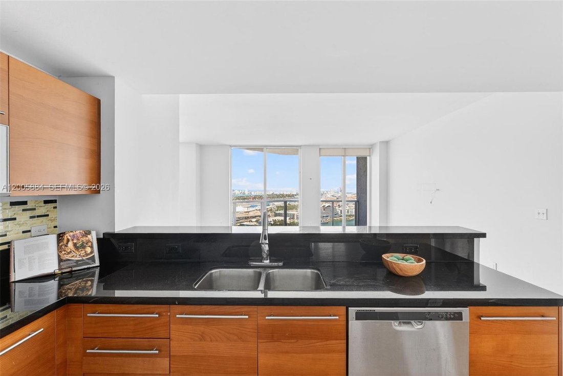 Condo in Miami, Florida, United States 5 - 17738013