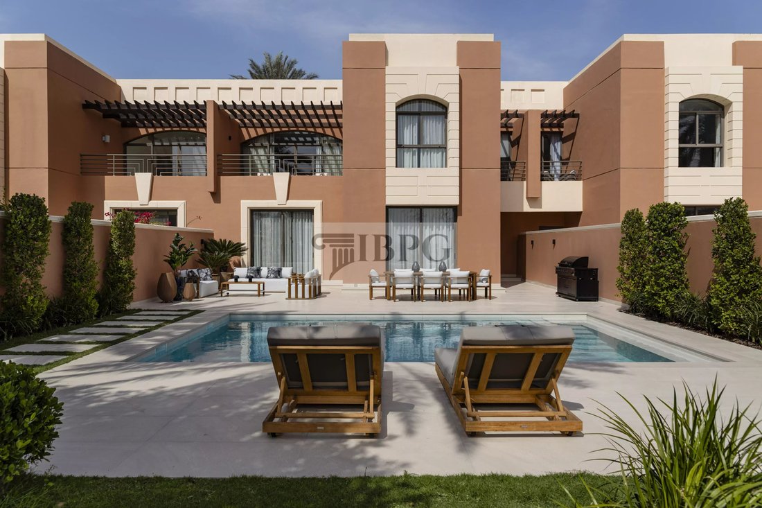 Villa in Rabdan, Abu Dhabi Emirate, United Arab Emirates 1 - 17738989