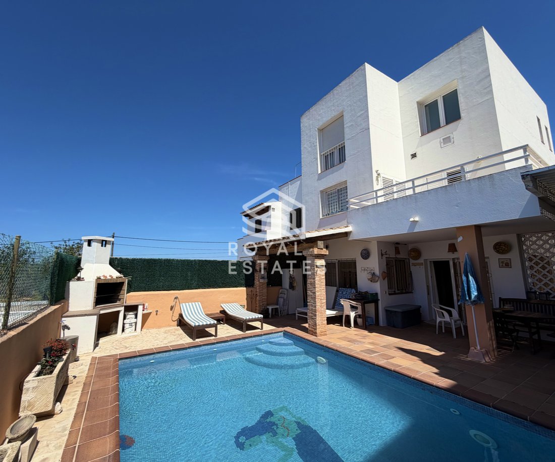 Villa in Jesus, Santa Eularia des Riu, Balearic Islands 1 - 17737417