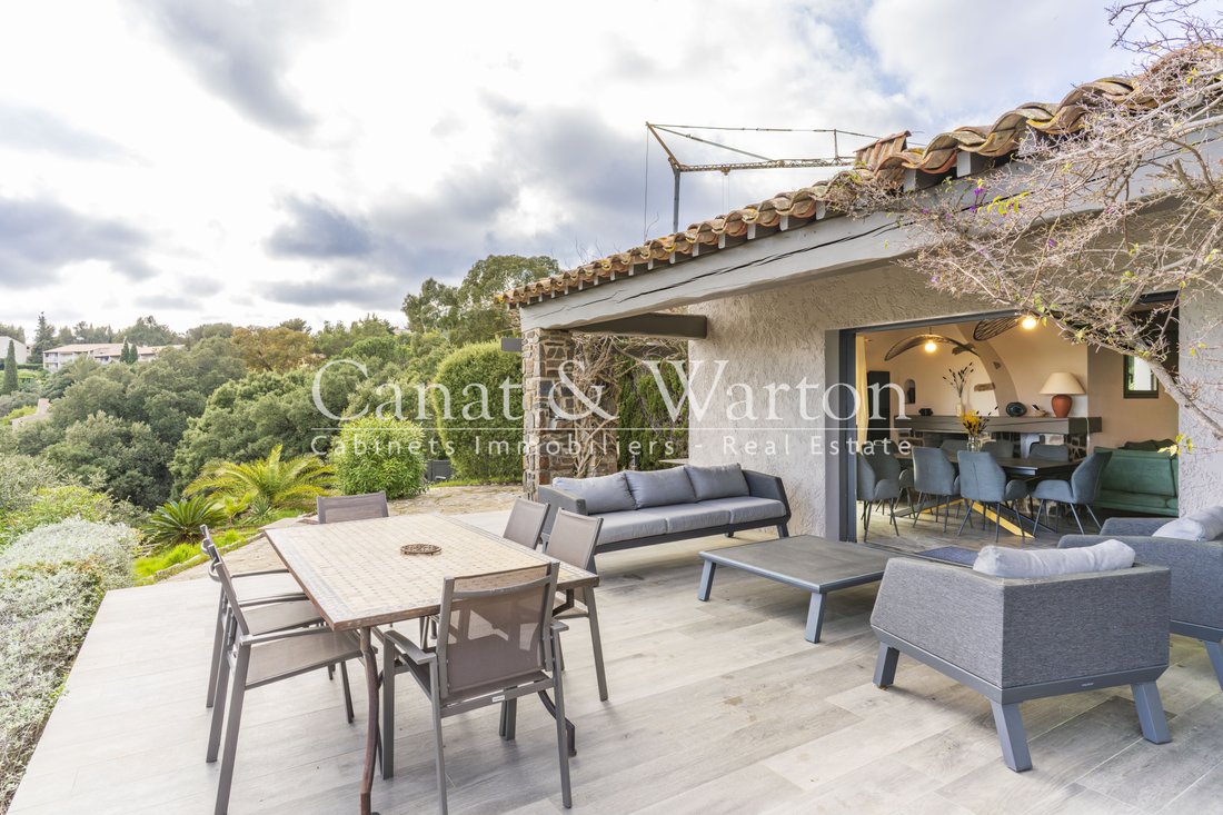 Villa in La Croix-Valmer, Provence-Alpes-Côte d'Azur, France 5 - 17447279