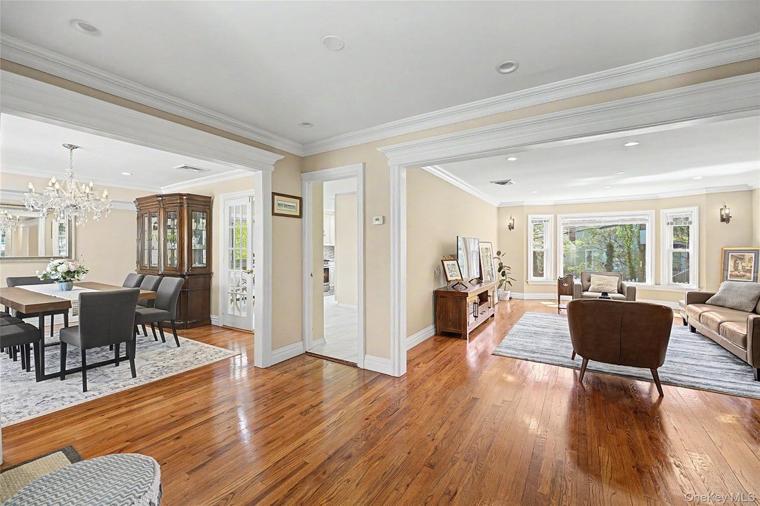 House in Searingtown, New York, United States 5 - 17737850