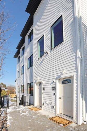 Condo in Spring Valley, New York, United States 2 - 17739185