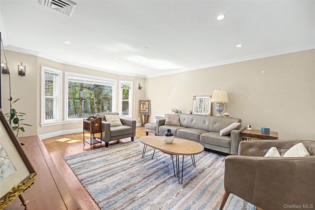 House in Searingtown, New York, United States 4 - 17737850