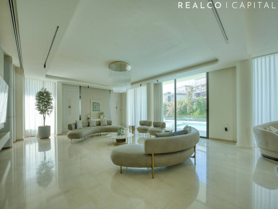 Villa in Hadaeq Sheikh Mohammed Bin Rashid, Dubai, United Arab Emirates 1 - 17735660