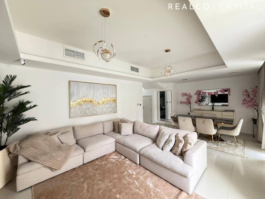 Townhouse in Damac Hills 2, Dubai, United Arab Emirates 1 - 17735649