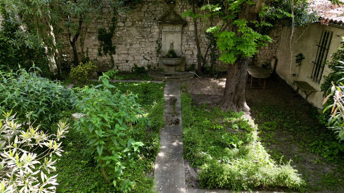 Castle in Secteur Nord, Pernes-les-Fontaines, France 4 - 17673034