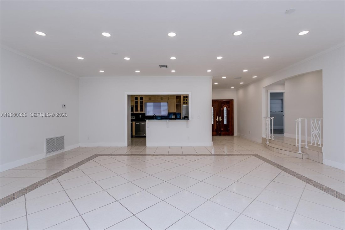 House in Miami, Florida, United States 5 - 17738012
