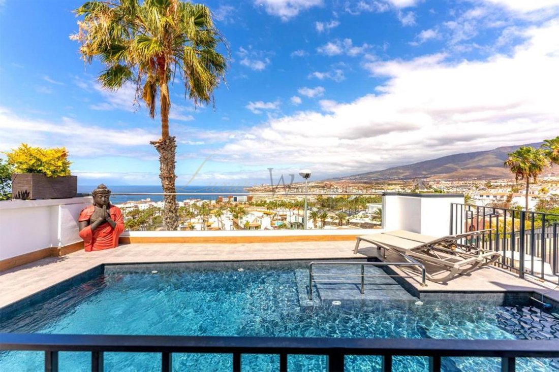 Villa in Costa Adeje, Adeje, Canary Islands 2 - 17737912