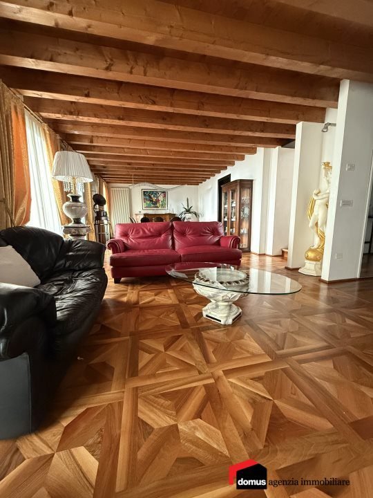 Villa in Thiene, Veneto, Italy 2 - 16469485