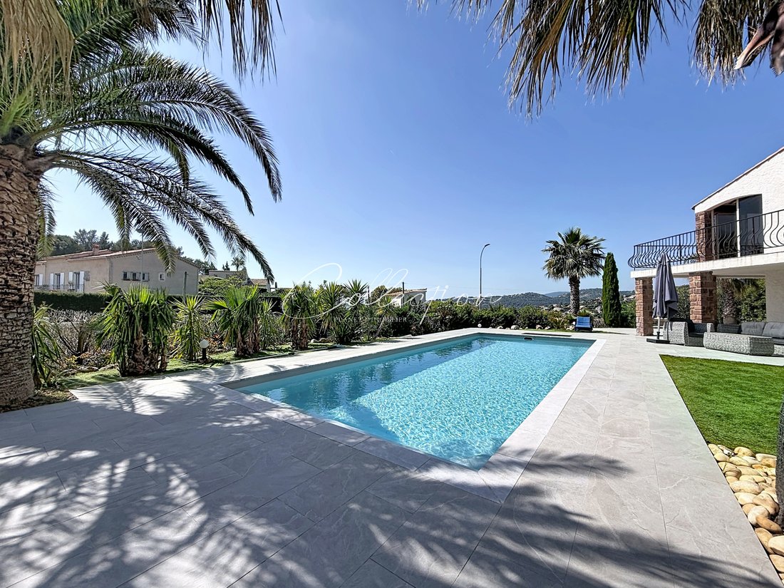 Villa in Les Issambres, Roquebrune-sur-Argens, France 1 - 17738686