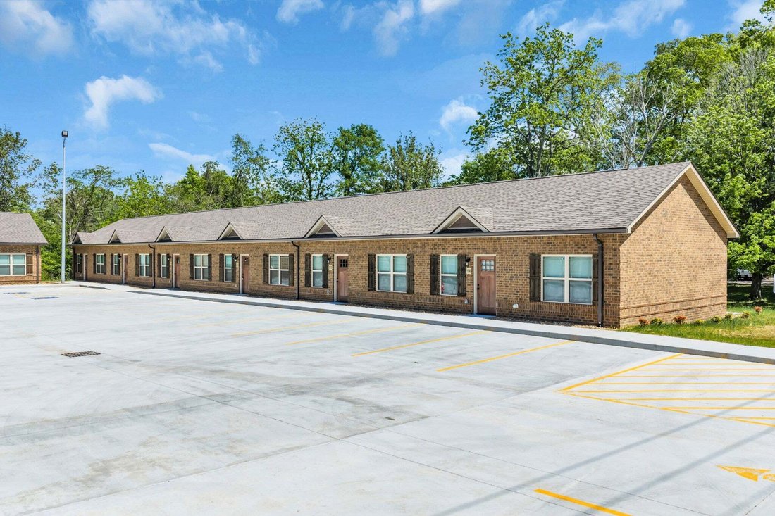 House in Tullahoma, Tennessee, United States 1 - 17736780
