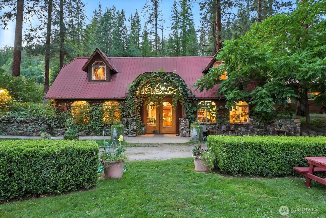 House in Kettle Falls, Washington, United States 2 - 17739118