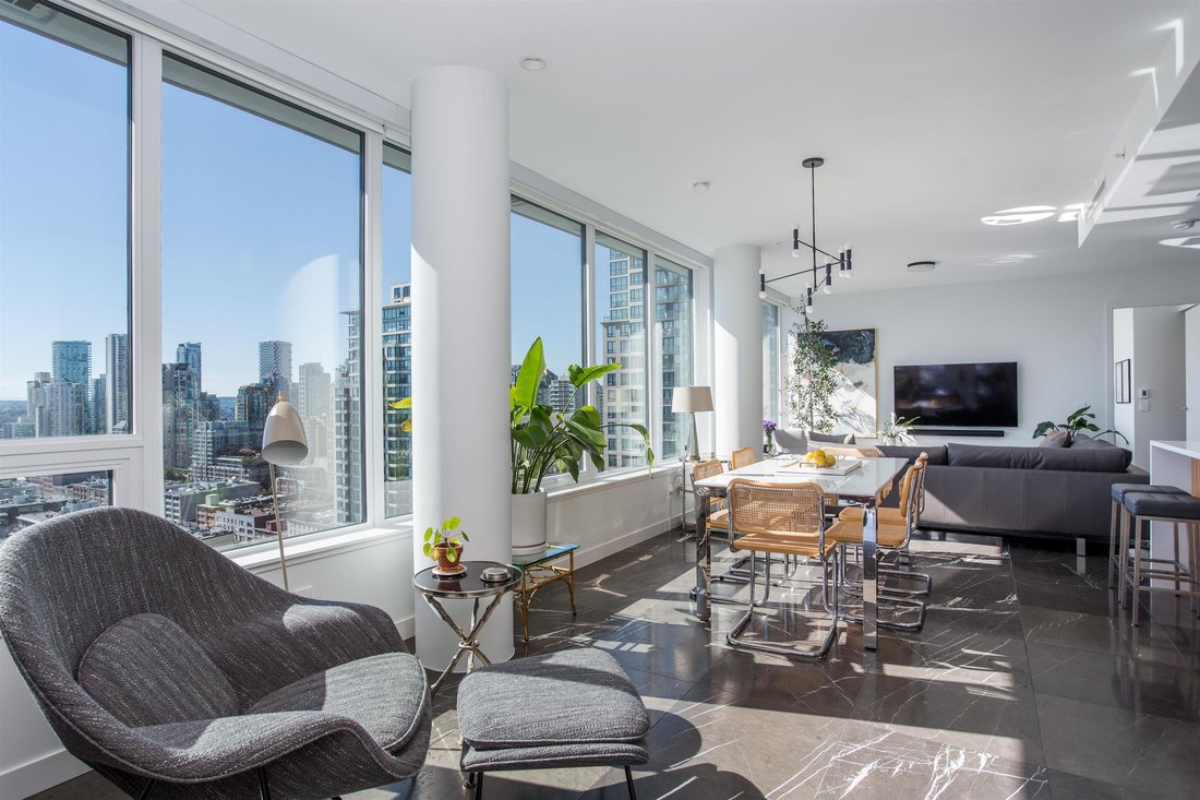 Condo in Vancouver, British Columbia, Canada 1 - 17738860