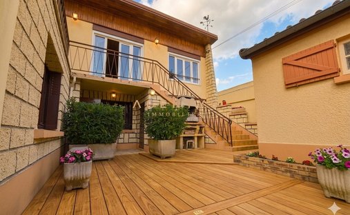 Casa a Adamville, Saint-Maur-des-Fossés, Francia 1