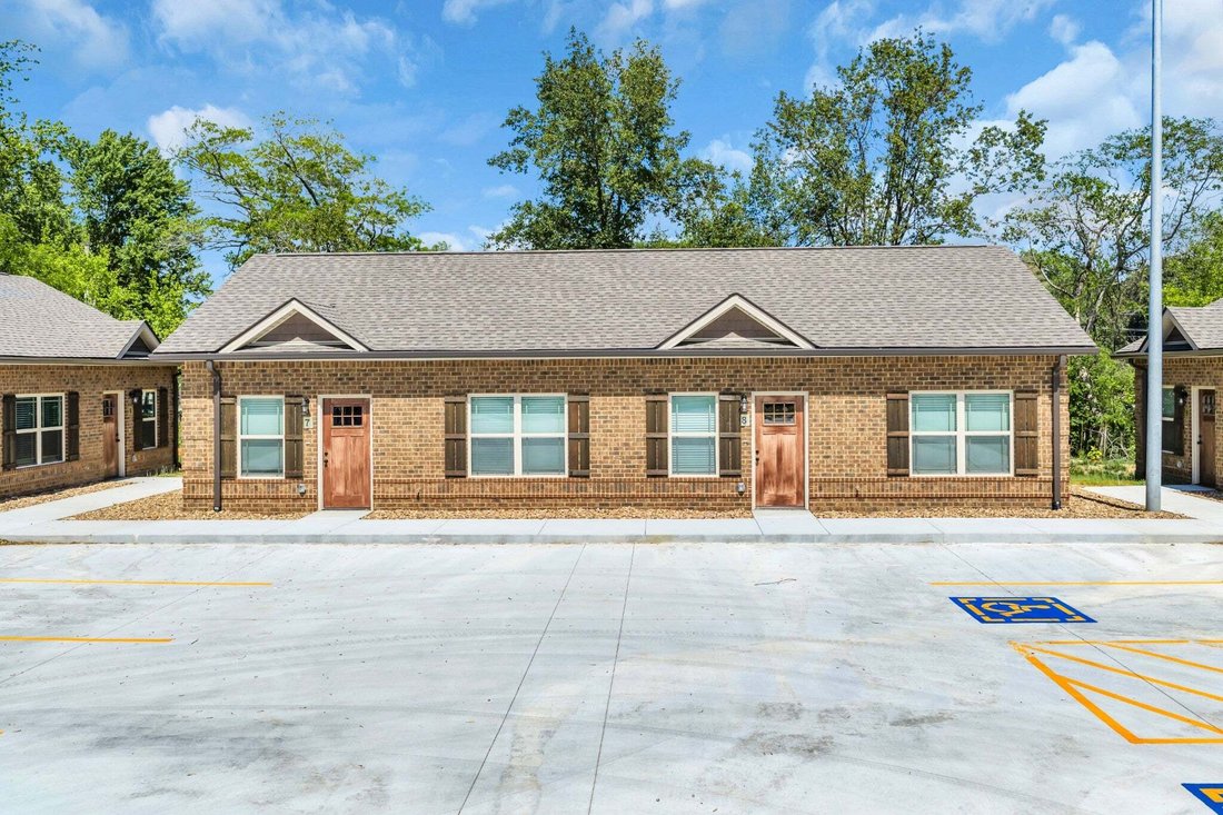 House in Tullahoma, Tennessee, United States 3 - 17736780