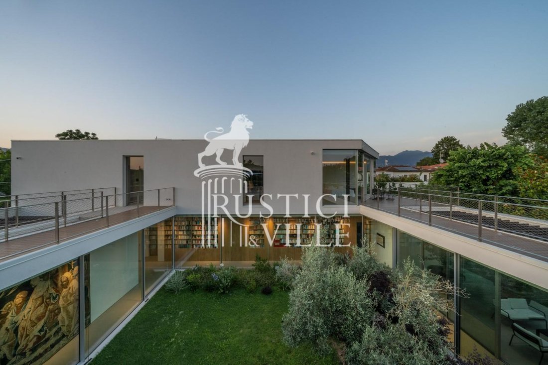 Villa in Center, Forte dei Marmi, Tuscany 2 - 17737268
