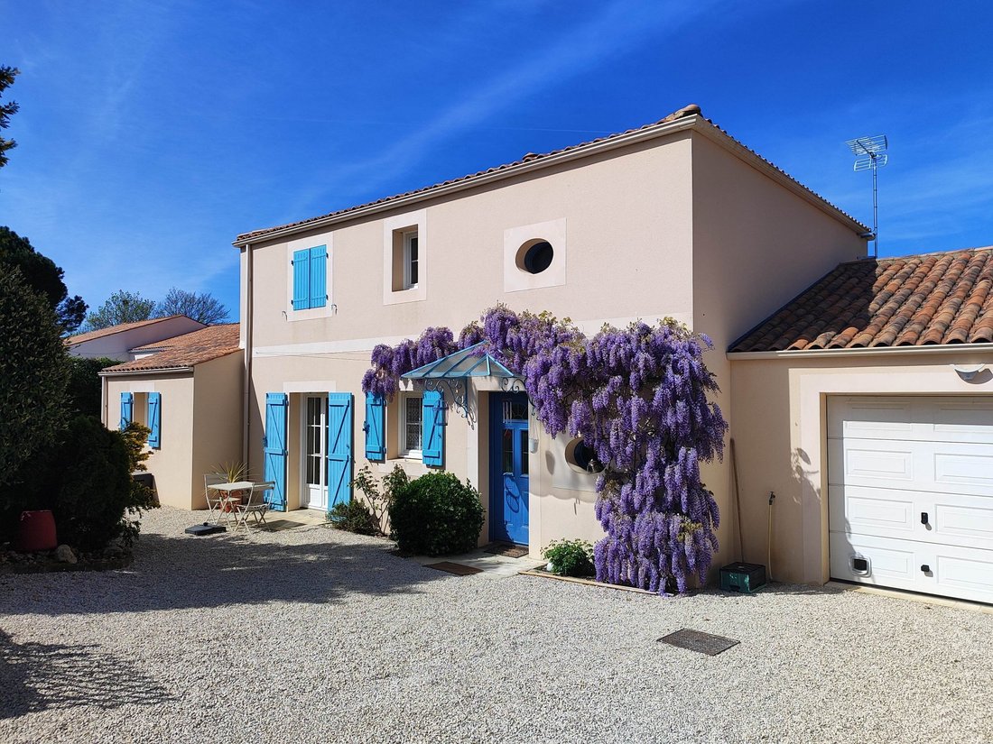 House in Niort, Nouvelle-Aquitaine, France 1 - 17112471