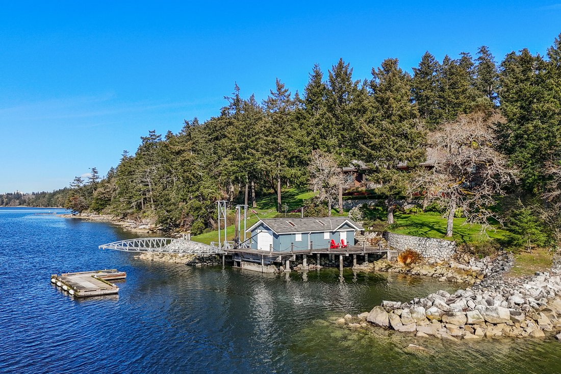 House in Saanichton, British Columbia, Canada 2 - 17738650