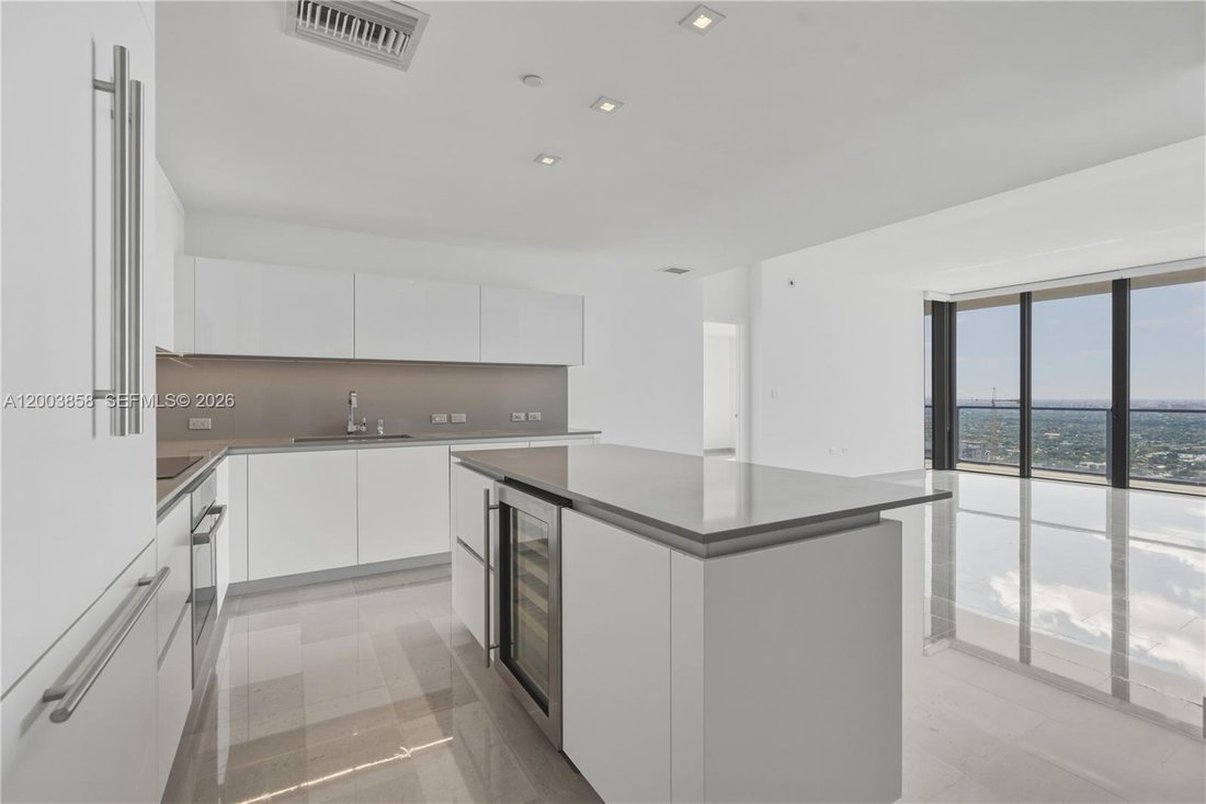 Condo in Miami, Florida, United States 4 - 17735405