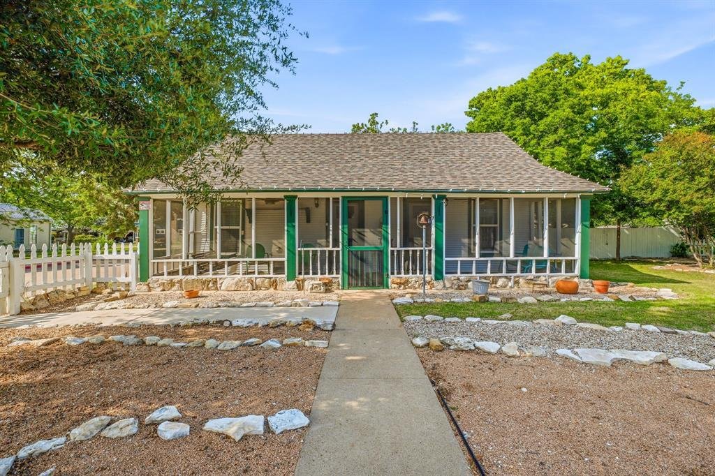 House in Granbury, Texas, United States 1 - 17738621