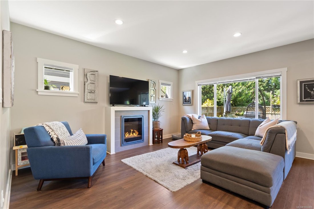 House in Victoria, British Columbia, Canada 3 - 17738880