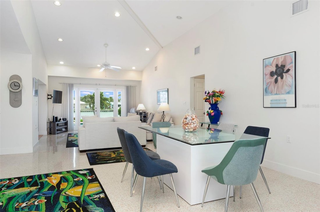 House in Treasure Island, Florida, United States 4 - 17737394