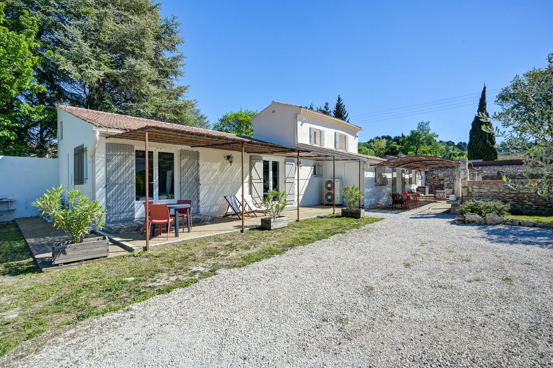 House in Saint-Rémy-de-Provence, Provence-Alpes-Côte d'Azur, France 2 - 17738646