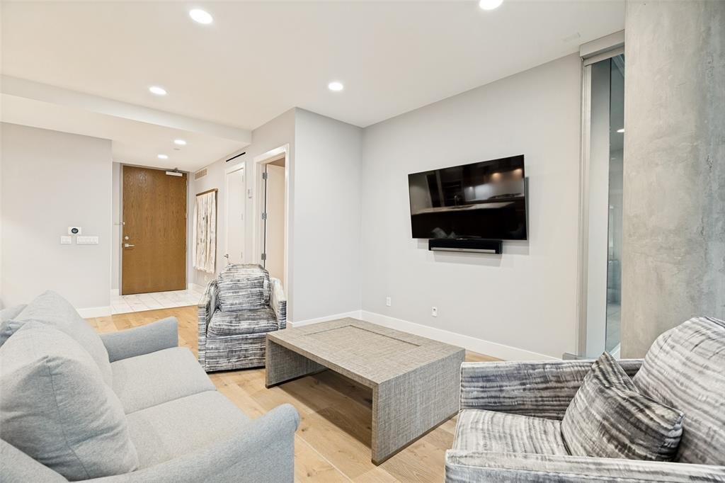 Condo in Dallas, Texas, United States 4 - 17738600