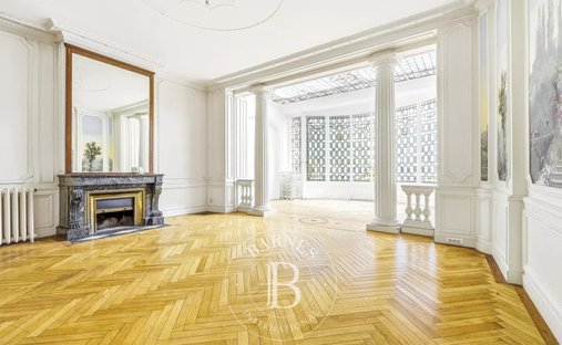 Anwesen in Hôtel de Ville-Quinconce-Saint Seurin-Fondaudège, Bordeaux, Frankreich 1