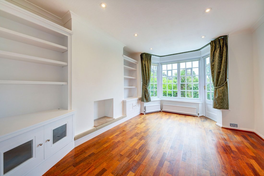 House in Hampstead Garden Suburb, Barnet, England 2 - 17737225
