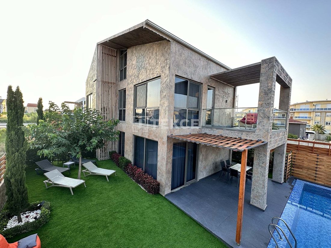 Villa in Serik, Serik, Turkey 1 - 17737362