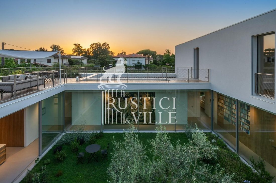 Villa in Center, Forte dei Marmi, Tuscany 1 - 17737268