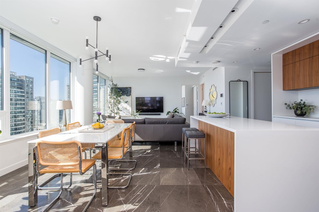 Condo in Vancouver, British Columbia, Canada 4 - 17738860