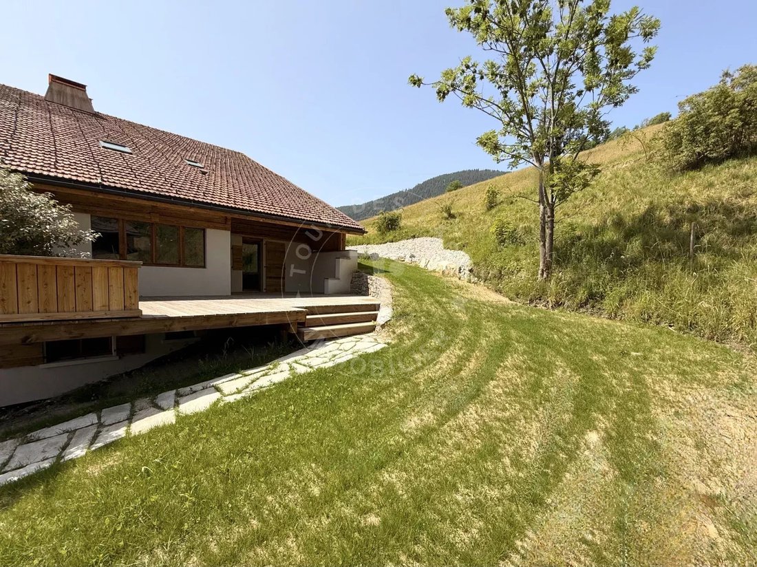 Chalet in Manigod, Auvergne-Rhône-Alpes, France 5 - 17735768