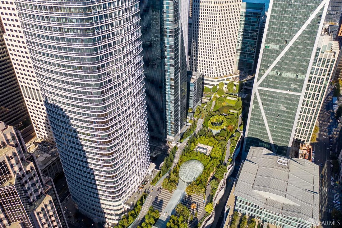 Condo in San Francisco, California, United States 2 - 17735714