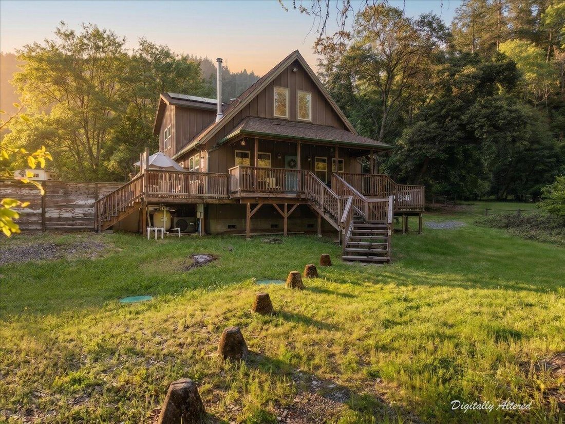 Willow Creek, California, United States 1 - 17736127