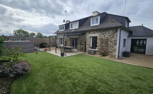 House in Centre Ville, Paimpol, France 1