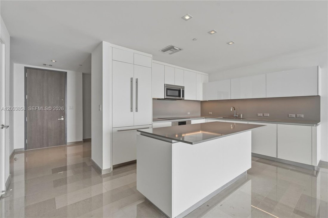 Condo in Miami, Florida, United States 3 - 17735405