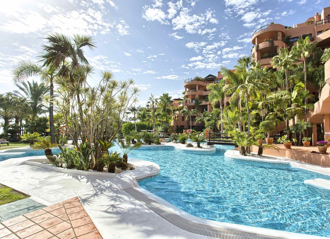 Apartment in Estepona, Andalusia, Spain 1 - 17738938