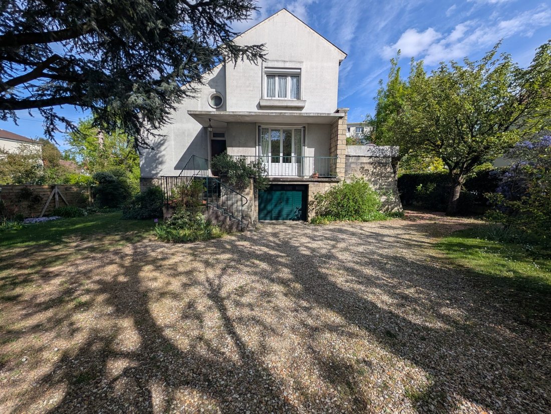 House in Bourg-La Feuillaume Nord, La Celle-Saint-Cloud, France 1 - 16135078