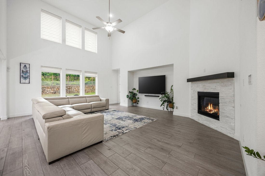 House in Lantana, Texas, United States 5 - 17739121