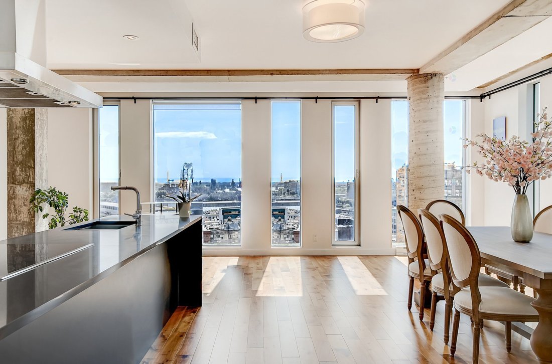 Condo in Longueuil, Quebec, Canada 1 - 17738852
