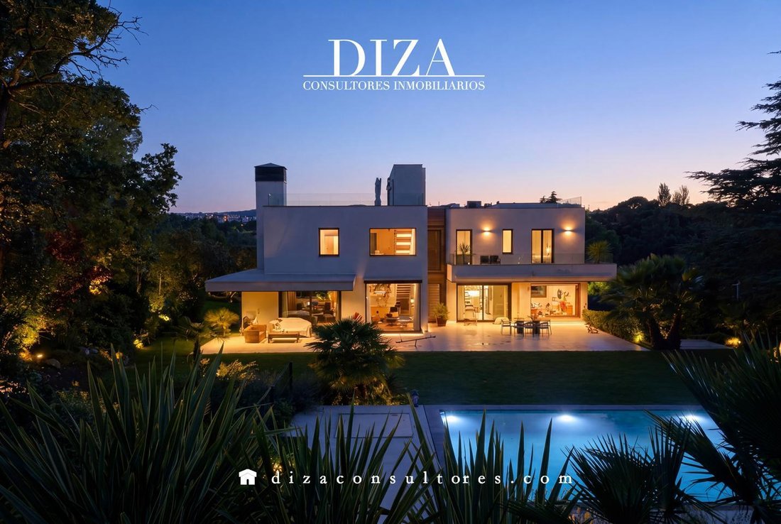 Villa in Las Rozas de Madrid, Comunidad de Madrid, Spain 1 - 17738952