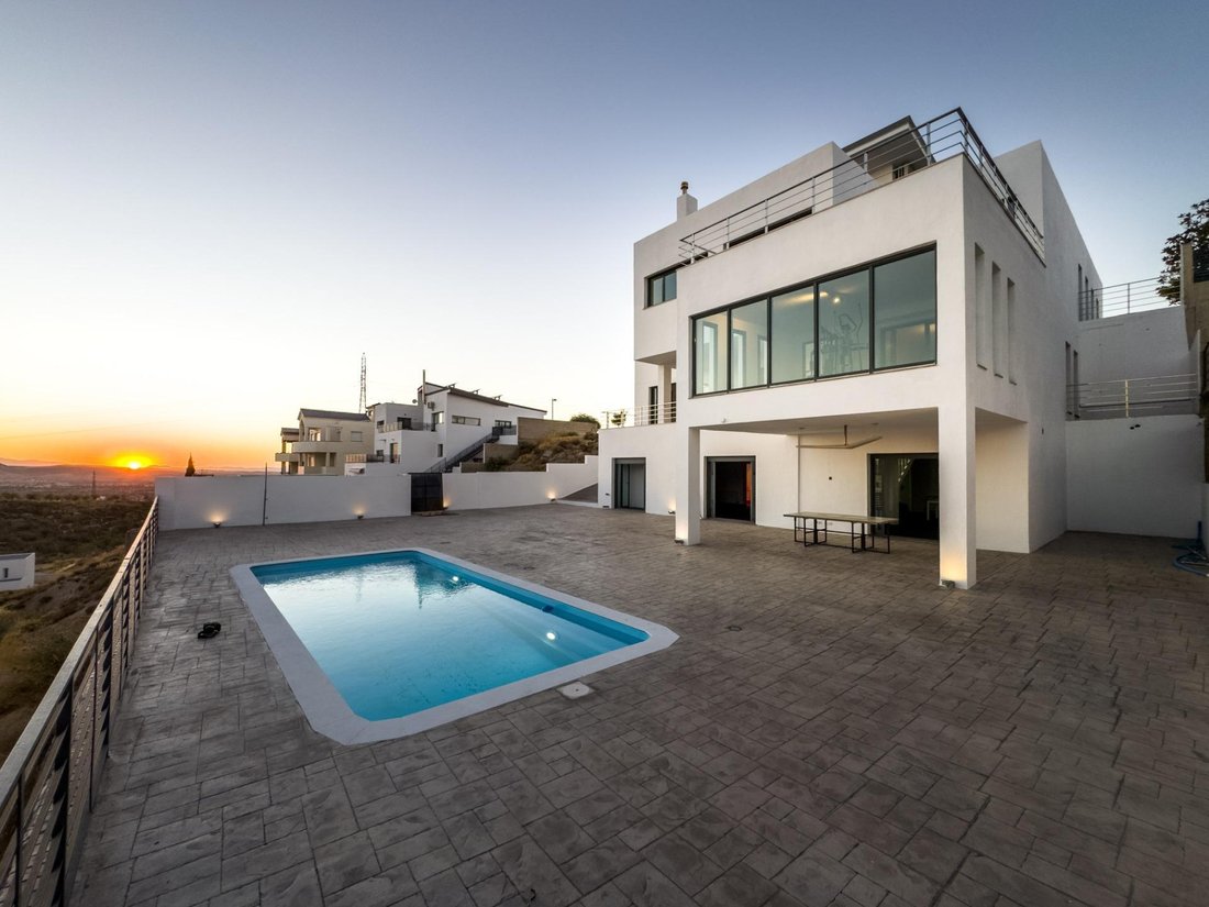 Villa in La Zubia, Andalusia, Spain 3 - 17738923