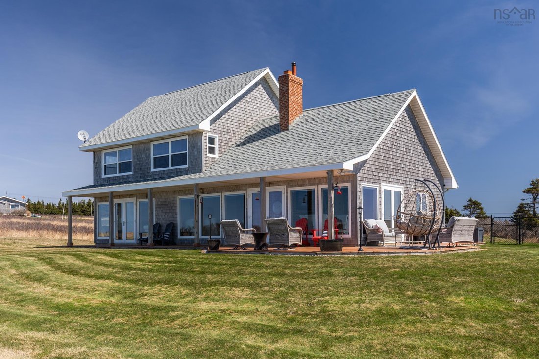 House in Yarmouth, Nova Scotia, Canada 3 - 17738862