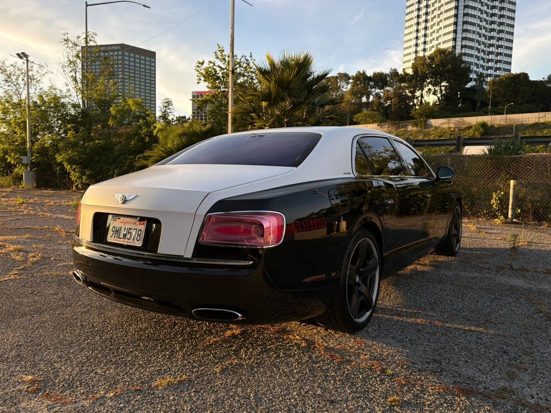 Sedan in Los Angeles, CA, United States 5 - 17739488
