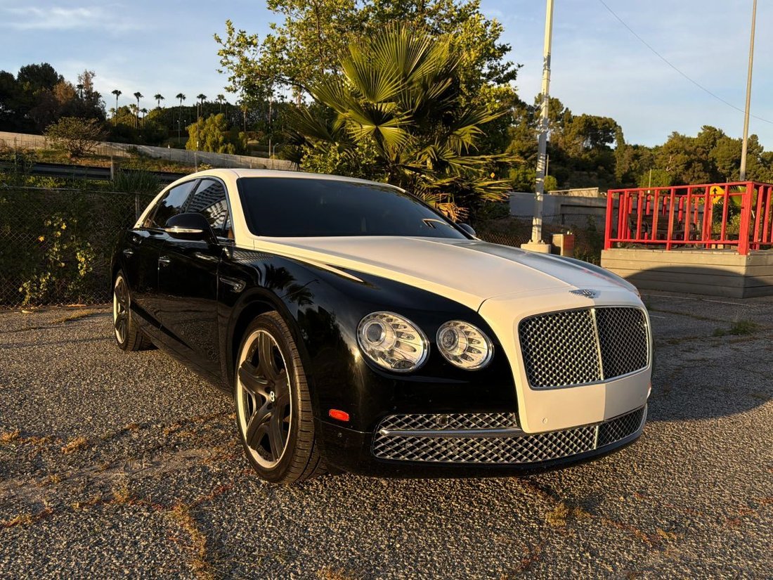 Sedan in Los Angeles, CA, United States 3 - 17739488